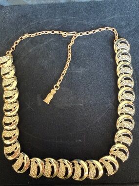 Vintage Mid-Century Gold-Tone Textured Crescent Link Panel Collar Necklace